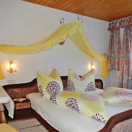 Country House In Zillertal Near Spieljochbahn, Cleaning Included * Fuegen